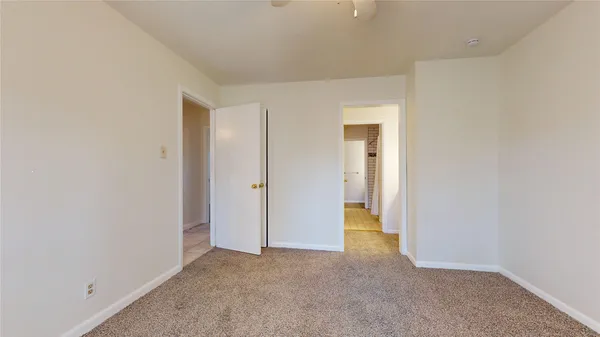 $2,900 | 347 Forest Lake Drive, Seabrook, TX 77586