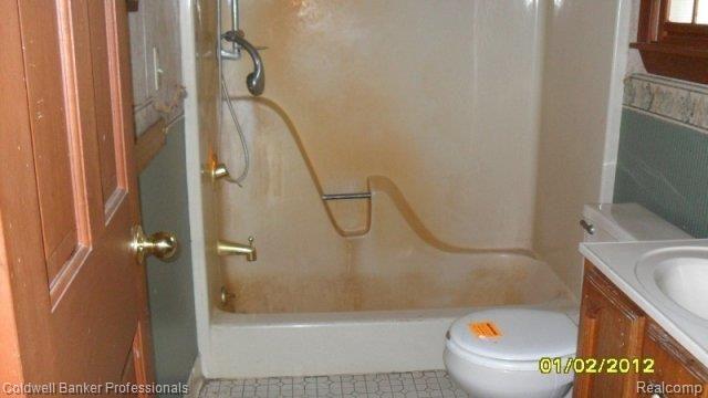 5805 Fostoria Road Columbiaville, MI 48421 - Photo 3 of 13 Bath1.JPG