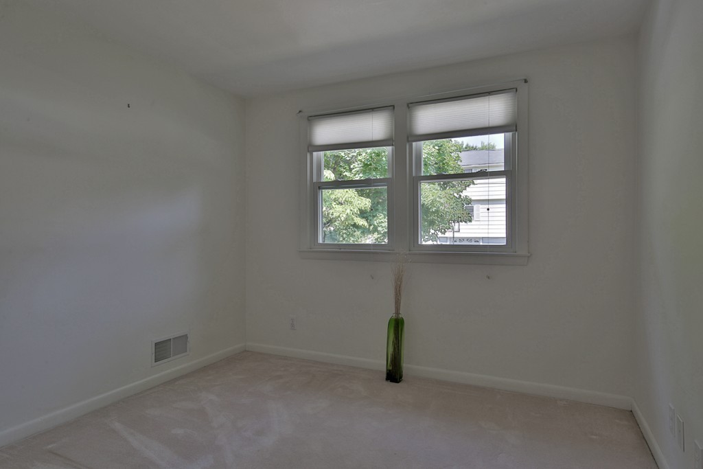20 Peter Road North Reading, MA 01864 - Photo 17 of 23 Gallery Image 17