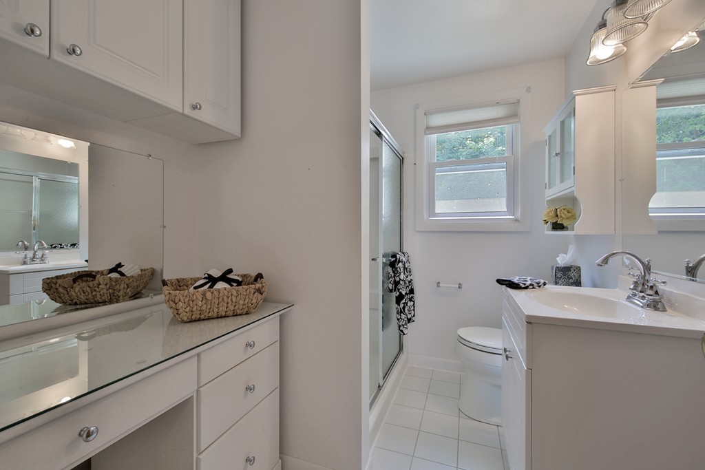 20 Peter Road North Reading, MA 01864 - Photo 18 of 23 Gallery Image 18