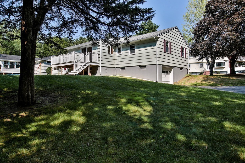 20 Peter Road North Reading, MA 01864 - Photo 3 of 23 Gallery Image 3