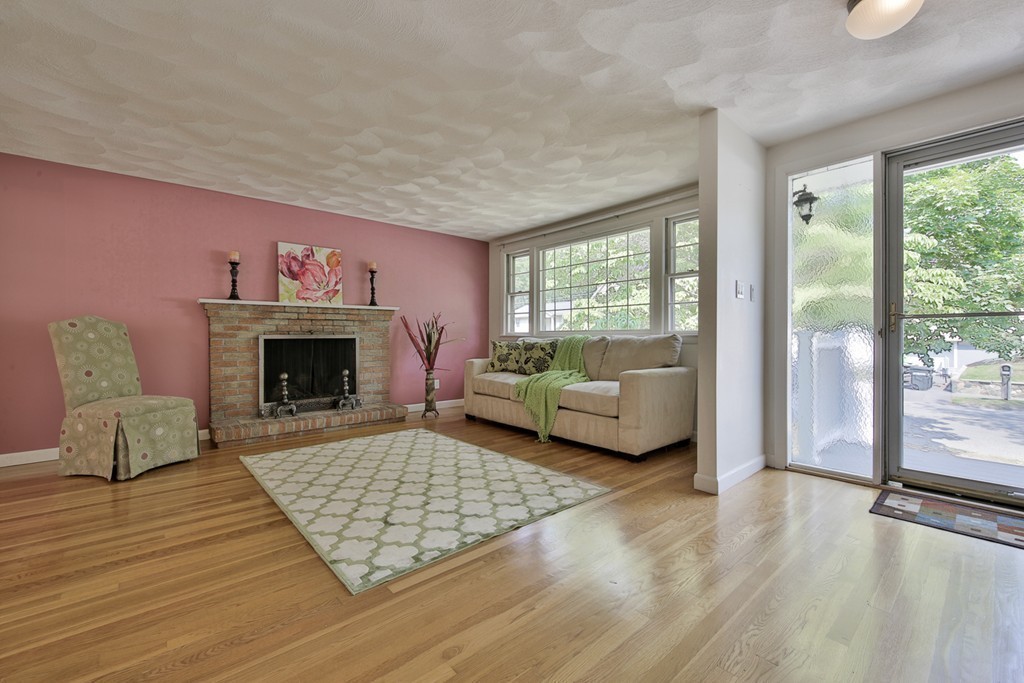 20 Peter Road North Reading, MA 01864 - Photo 6 of 23 Gallery Image 6