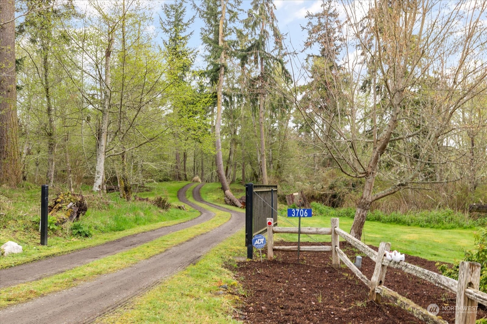 3706 Old County Road Greenbank, WA 98253 - Photo 35 of 37 Gallery Image 35