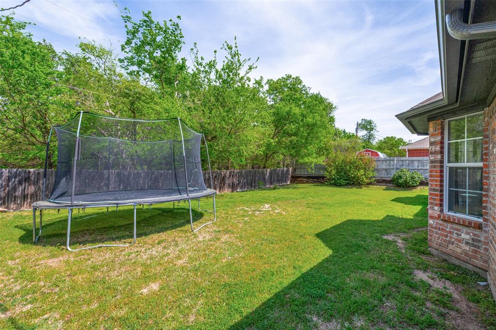 1526 Shadow Run Weatherford, TX 76086 - Photo 38 of 40