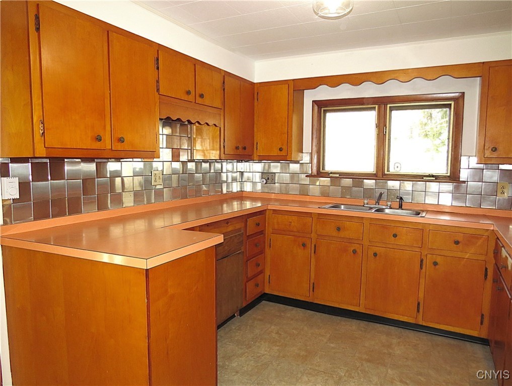 3 Marshall Avenue German Flatts, NY 13407 - Photo 9 of 34