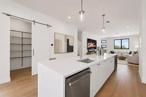 $805,000 | 532 West Plaza Place, Unit 3, Tampa, FL 33602
