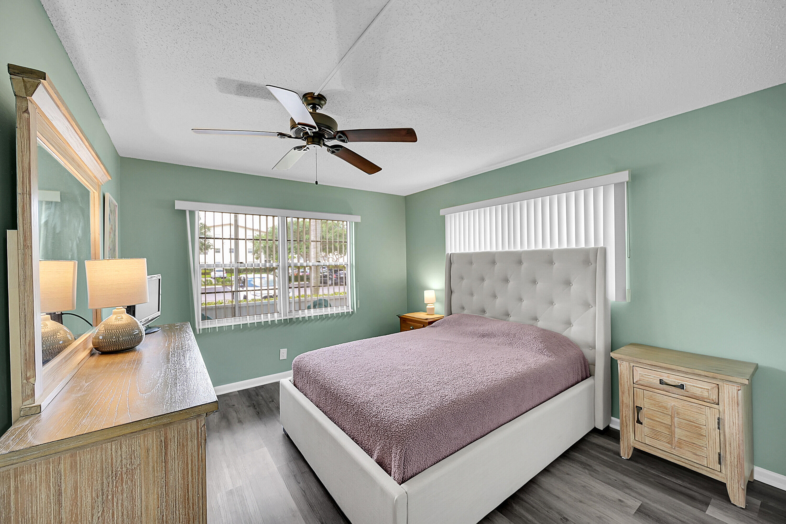 383 Mansfield Drive, Unit J Boca Raton, FL 33434 - Photo 9 of 37 Primary Bedroom