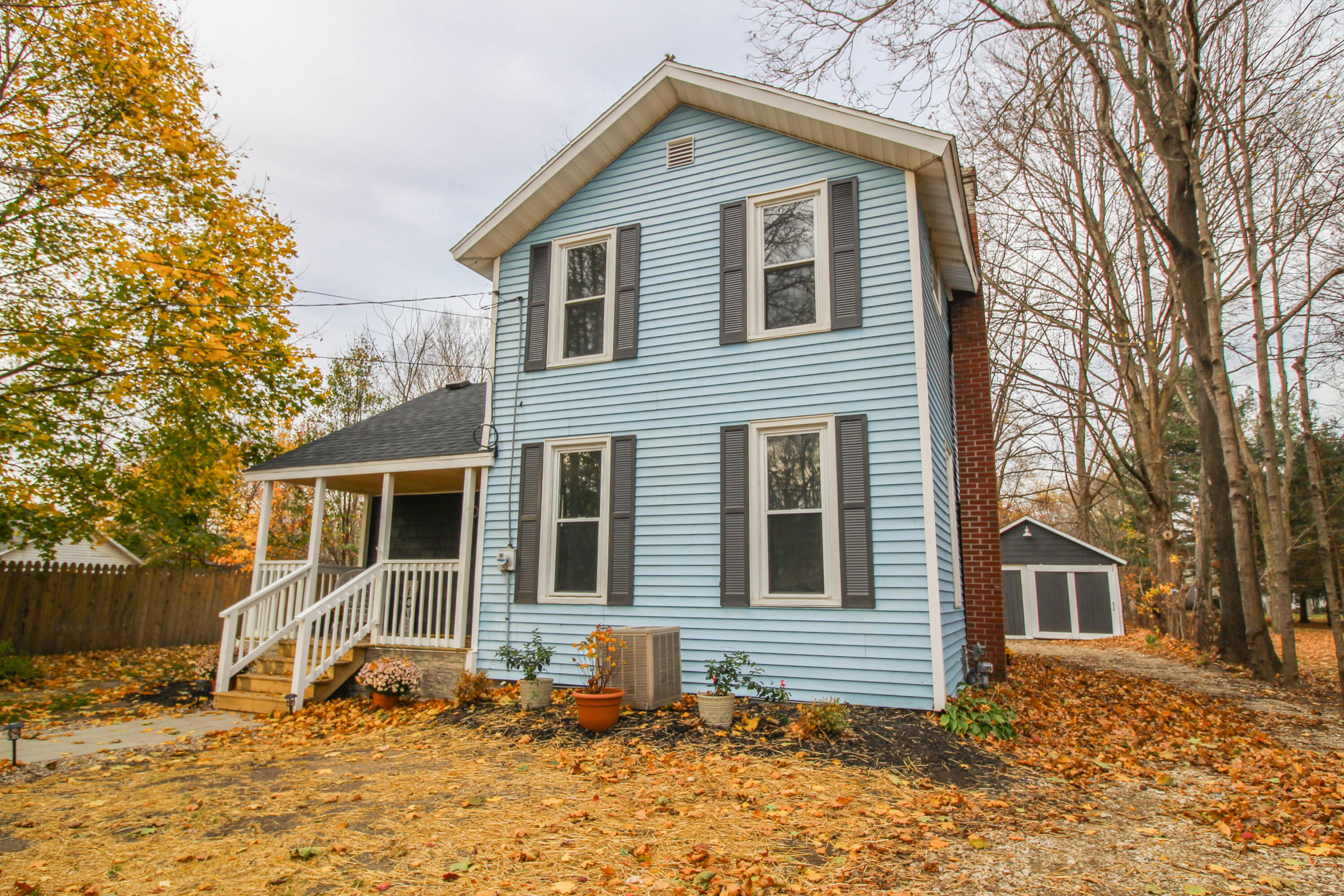 310 North Lincoln Avenue Three Rivers, MI 49093 - Photo 1 of 25 310 N Lincoln (1 of 25)