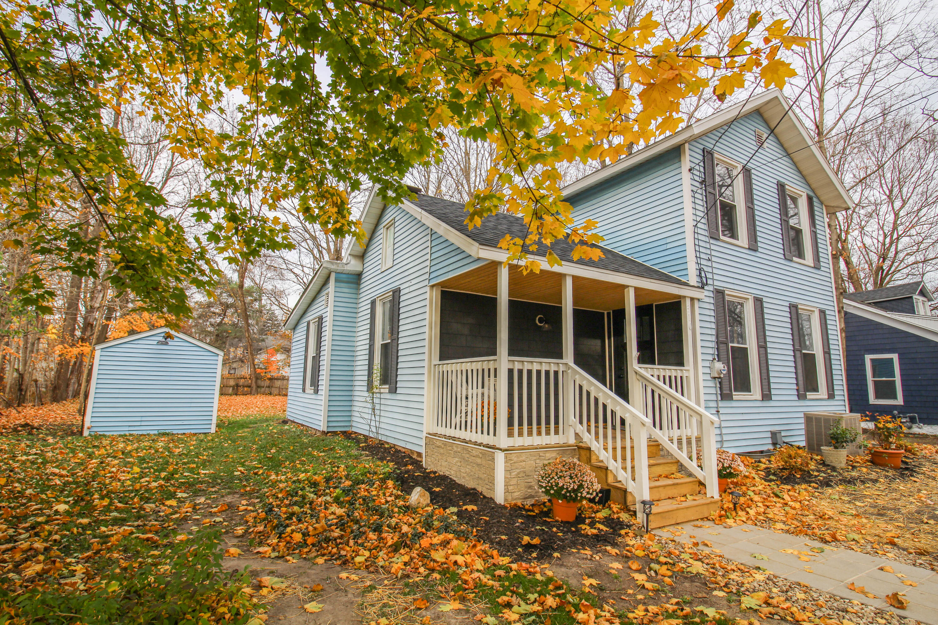 310 North Lincoln Avenue Three Rivers, MI 49093 - Photo 3 of 25 310 N Lincoln (3 of 25)