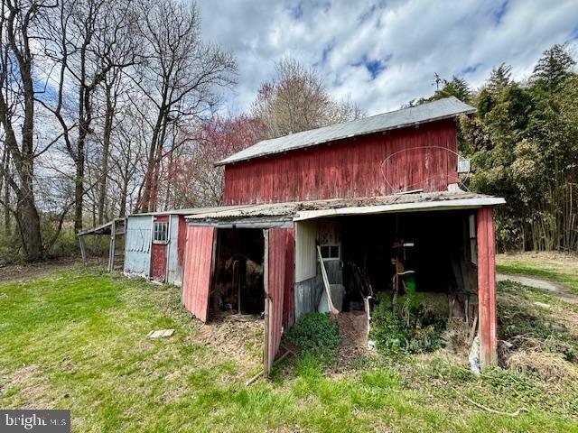 3475 Old Elk Neck Road Elkton, MD 21921 - Photo 25 of 33 Side View of Barn