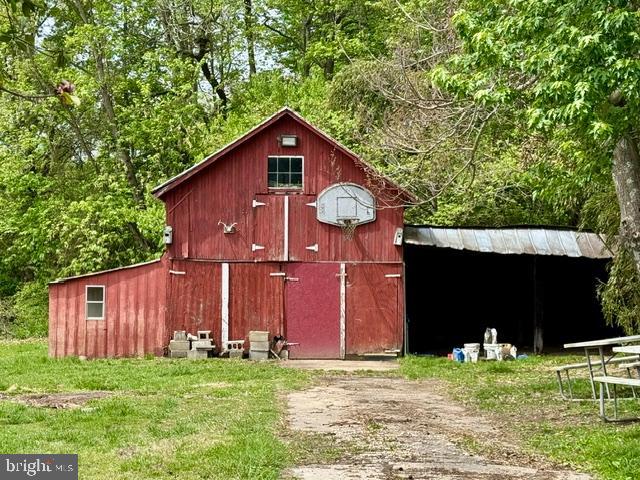 3475 Old Elk Neck Road Elkton, MD 21921 - Photo 5 of 33 Barn on Property