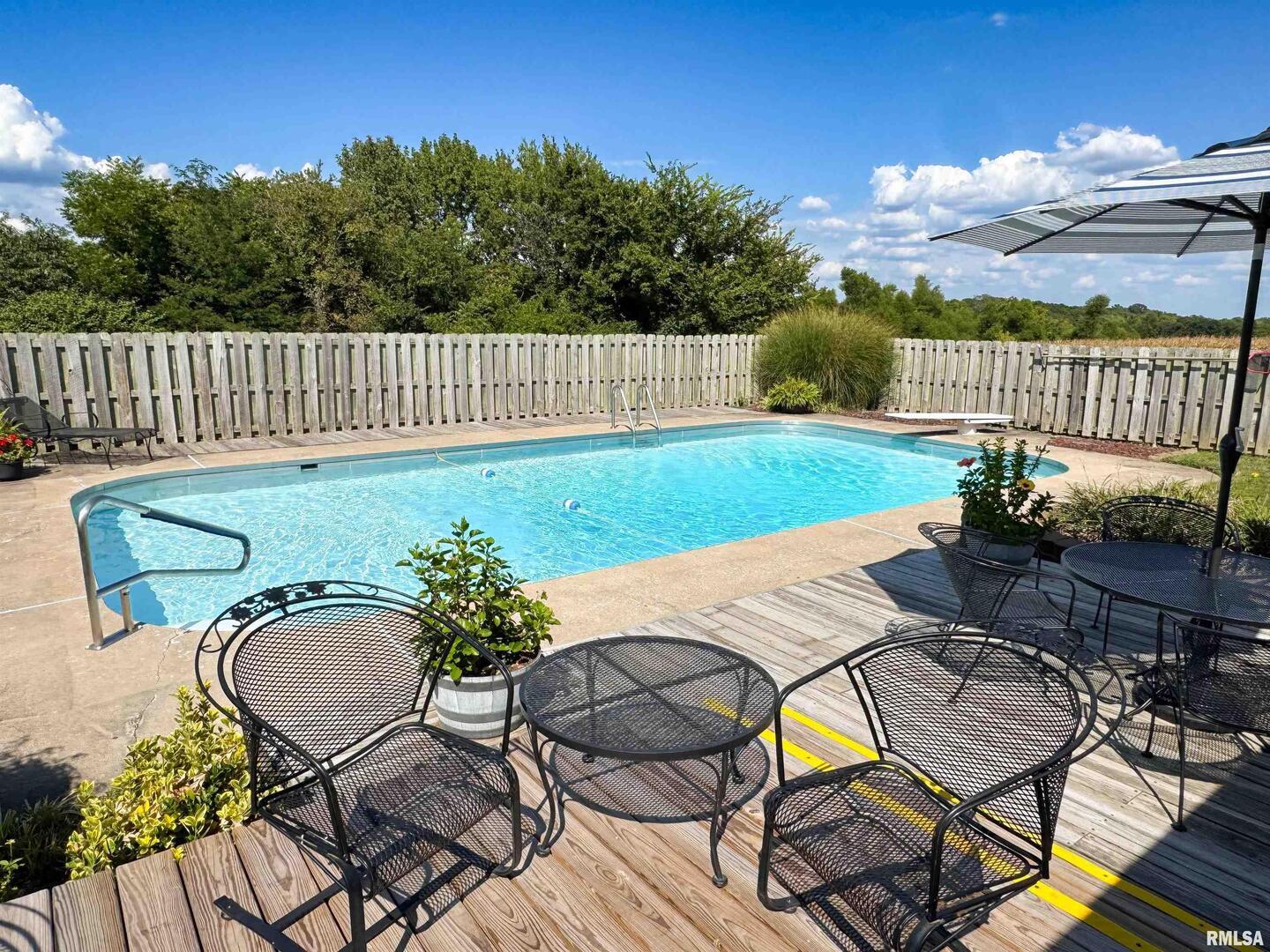 2885 State Route 146 Anna, IL 62906 - Photo 9 of 46 a view of a chairs and table in patio