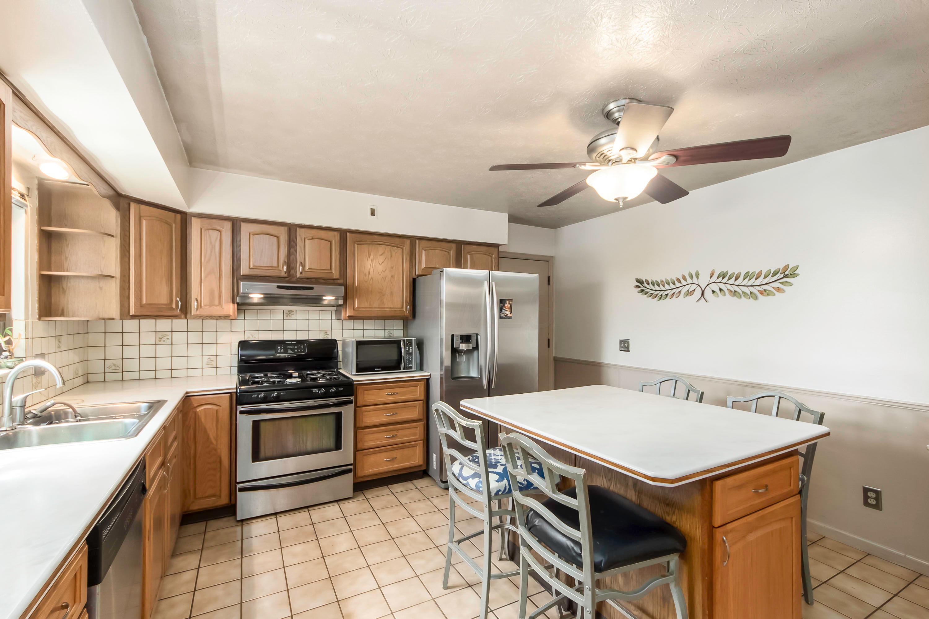 3068 Westwick Road Columbus, OH 43232 - Photo 10 of 39 Gallery Image 10