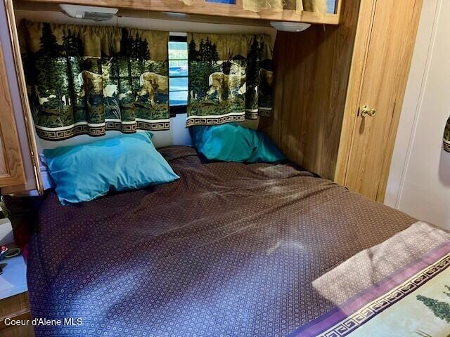 32 & 33 Kamloop Clark Fork, ID 83811 - Photo 7 of 10 Bunkhouse Bed