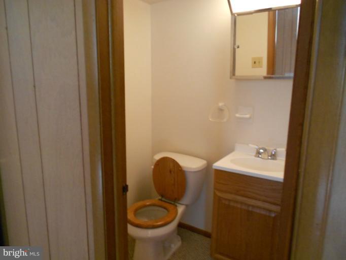 418 Bathurst Road Baltimore, MD 21228 - Photo 4 of 28 Bath
