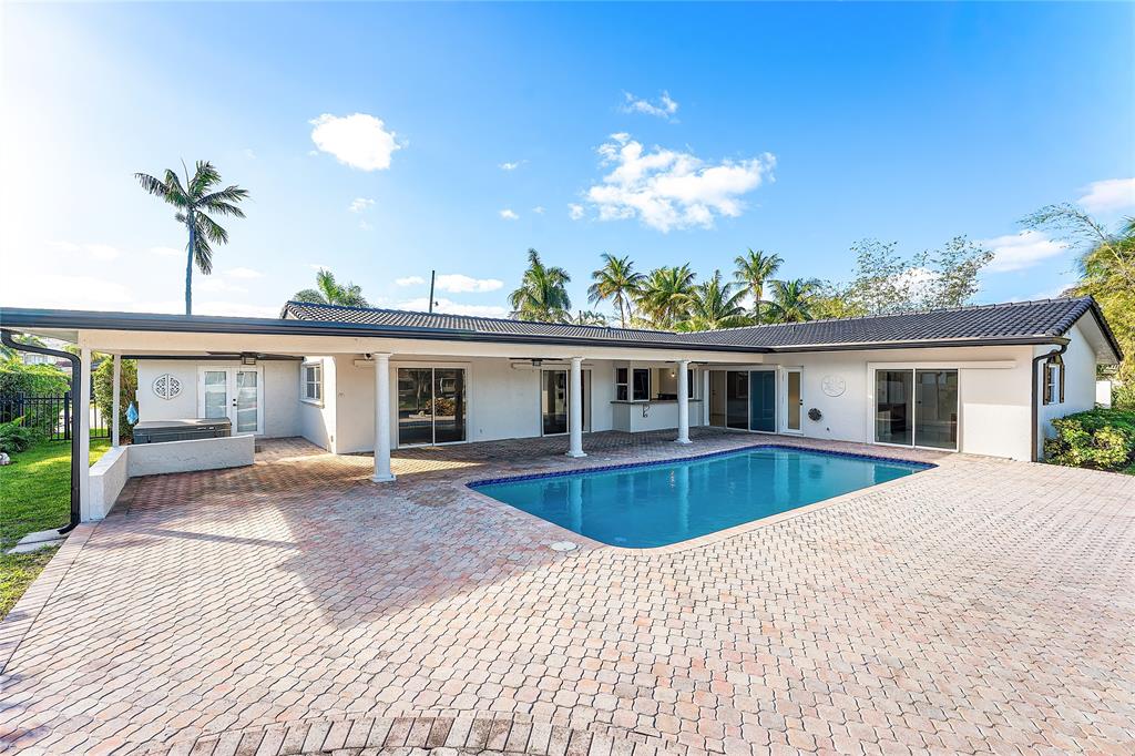 2443 Northeast 26th Street Lighthouse Point, FL 33064 - Photo 44 of 67 pool and patio