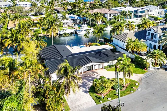 $3,850,000 | 2443 Northeast 26th Street, Lighthouse Point, FL 33064