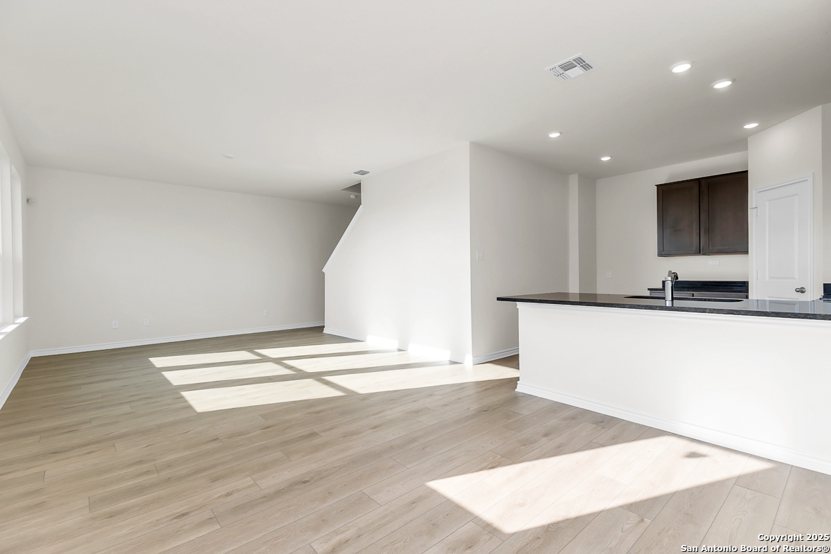 9406 Griffith Run Converse, TX 78109 - Photo 6 of 20