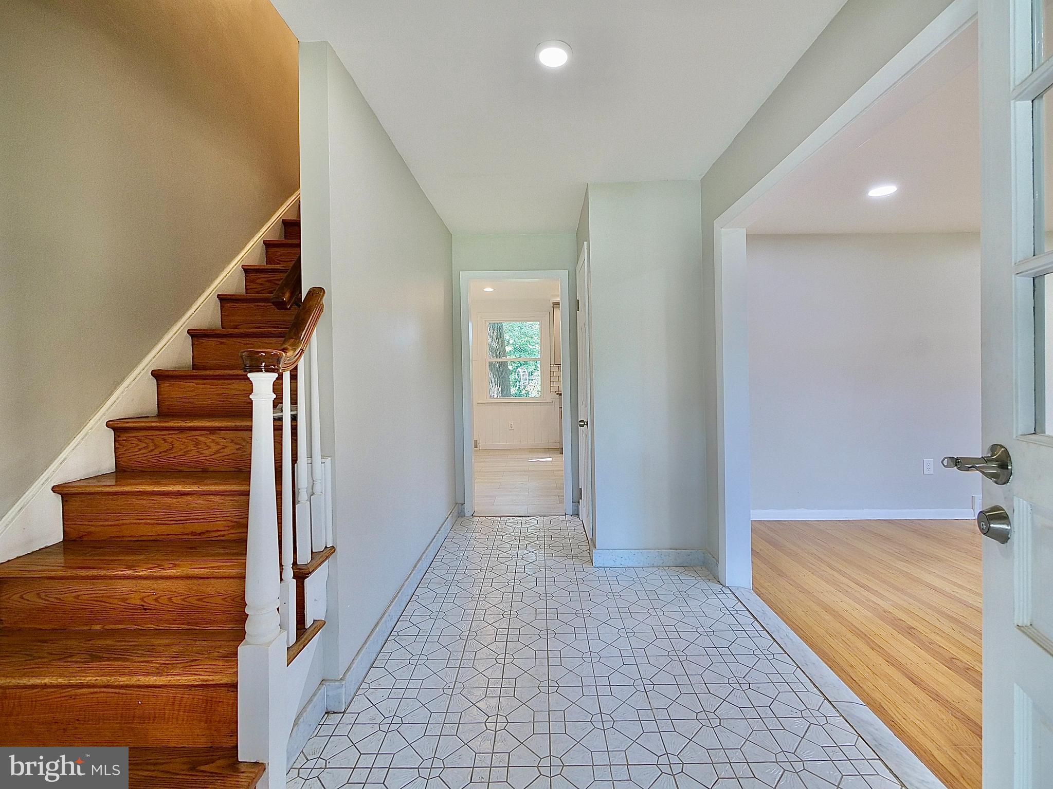 405 West Springfield Road Springfield, PA 19064 - Photo 5 of 42