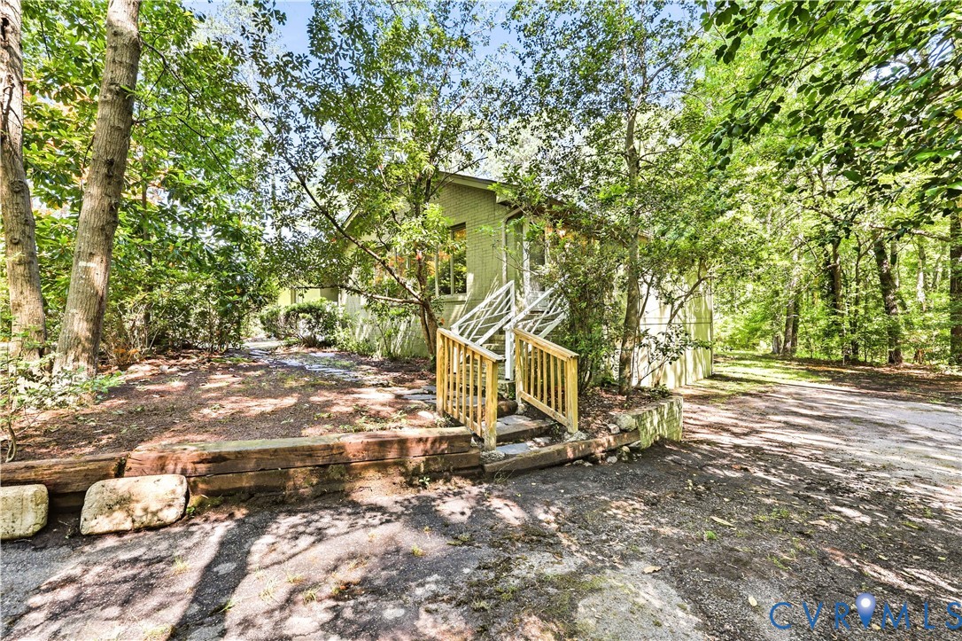 2037 Dodson Road Petersburg, VA 23805 - Photo 5 of 46