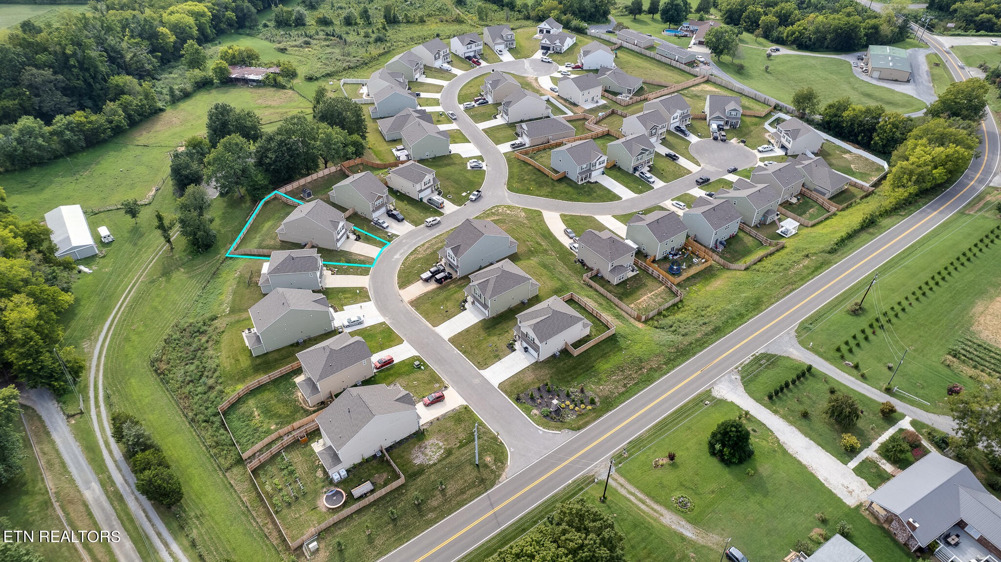 1117 Beacon Road Sevierville, TN 37876 - Photo 46 of 55 an aerial view of a house