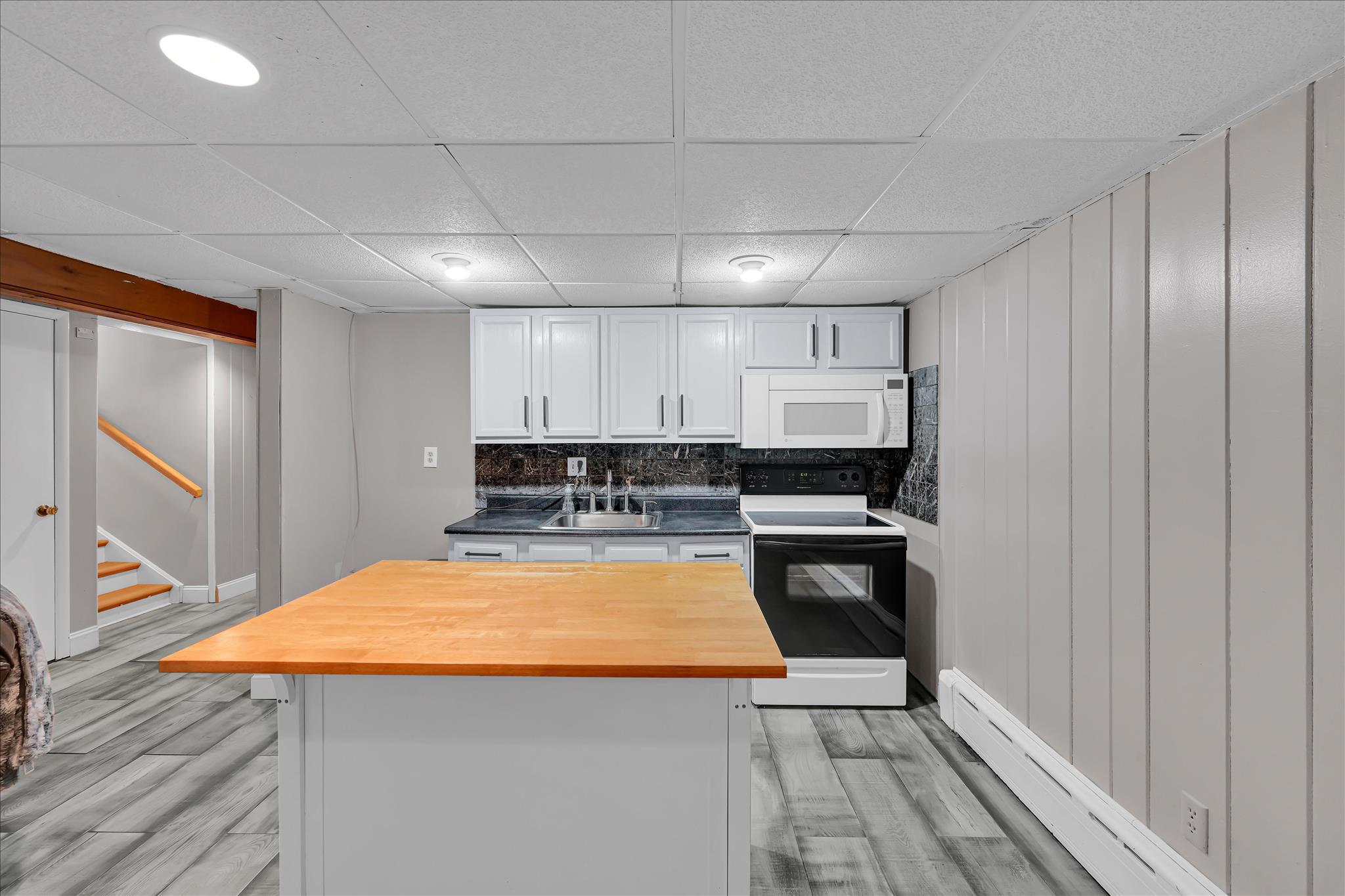 5220 Oley Turnpike Road Reading, PA 19606 - Photo 62 of 85 Lower level Kitchenette