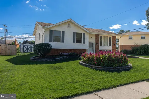 $2,600 | 1021 Mayflower Drive, Newark, DE 19711