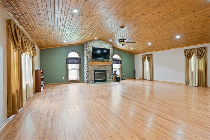 1606 Fletcher Hill Road Wampum, PA 16157 - Photo 3 of 19 Gallery Image 3