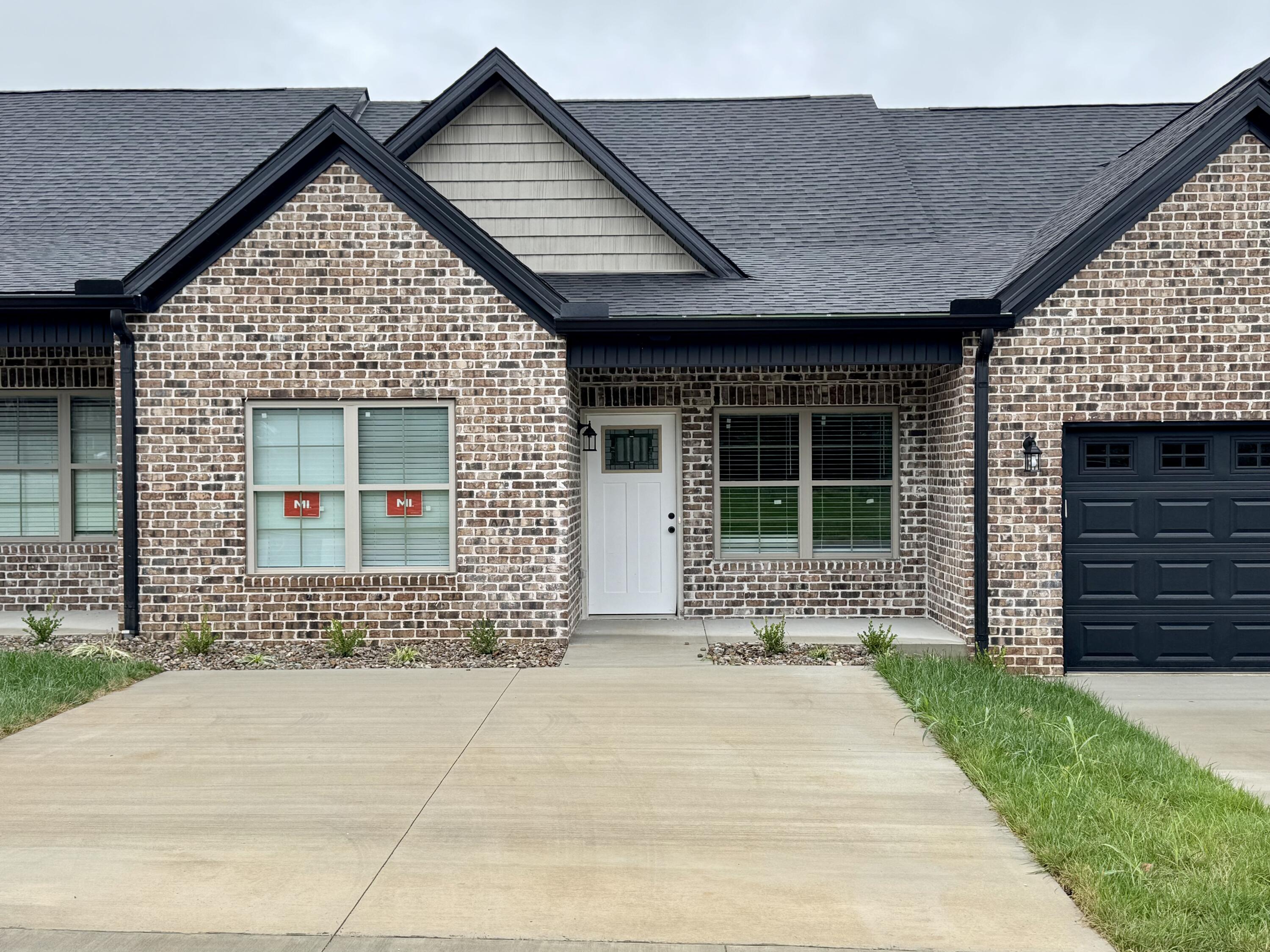 834 Ridgewood Drive, Unit 2 Berea, KY 40403 - Photo 1 of 15 IMG_3923