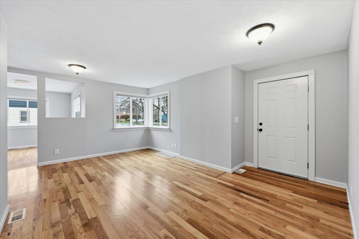 514 North Herald Road Spokane Valley, WA 99206 - Photo 3 of 20 Gallery Image 3