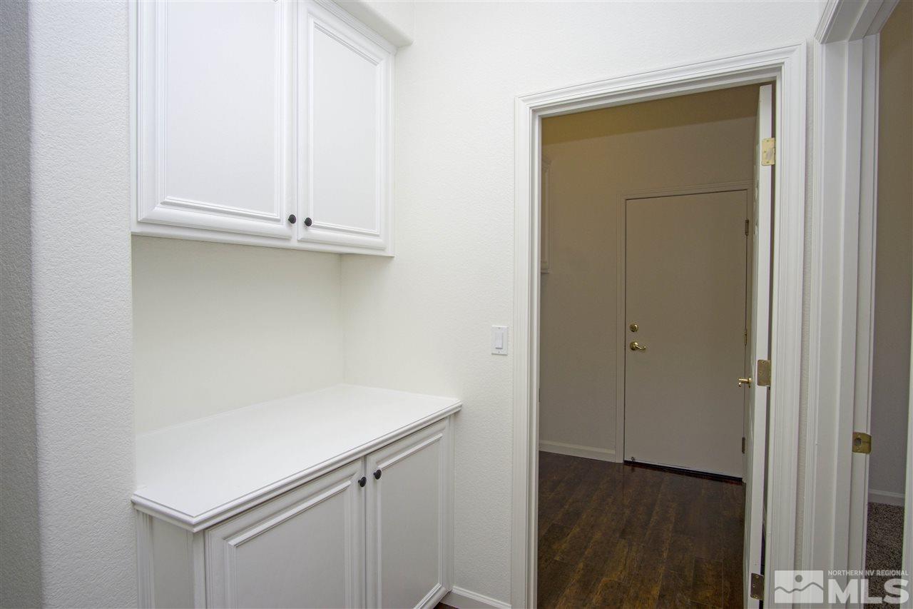 10598 Eagle Falls Way Reno, NV 89521 - Photo 16 of 17 a view of cabinets