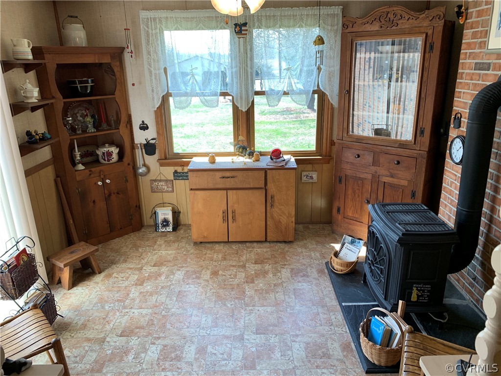 1079 CCC Road Crewe, VA 23930 - Photo 28 of 33 a view of kitchen and workspace