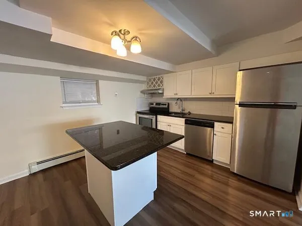$1,900 | 1868 Summer Street, Unit 1868, Stamford, CT 06905