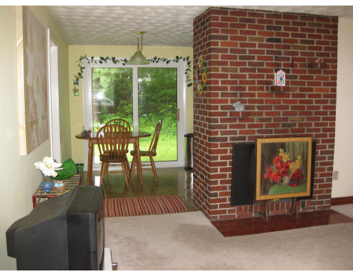 10 Hartshorne Road Wakefield, MA 01880 - Photo 3 of 7 Gallery Image 3