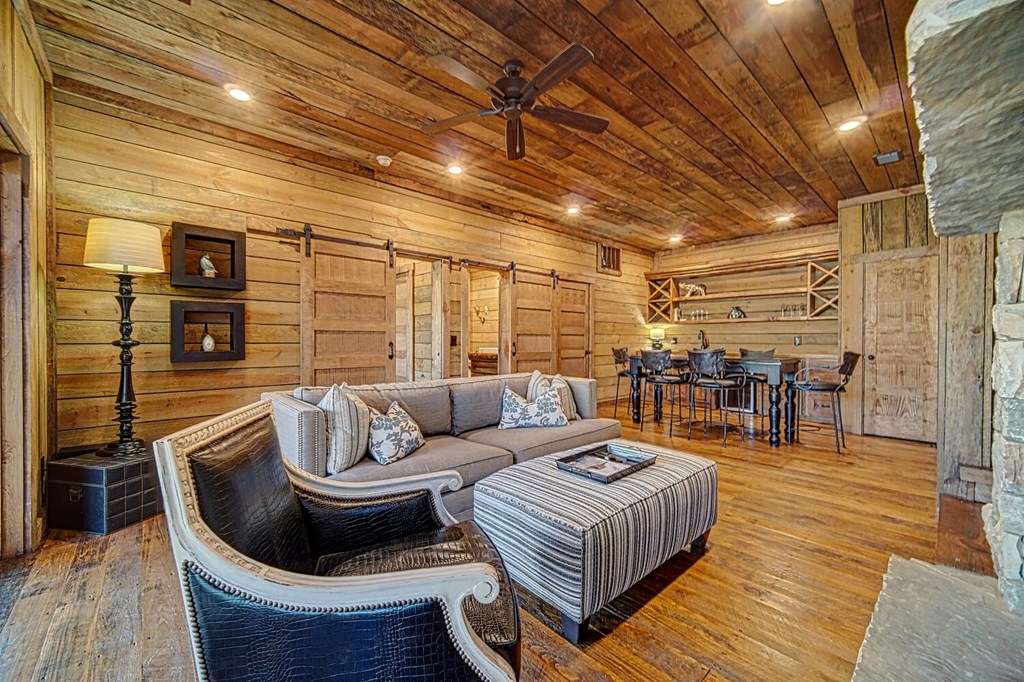 111 Price Circle Blue Ridge, GA 30513 - Photo 17 of 66