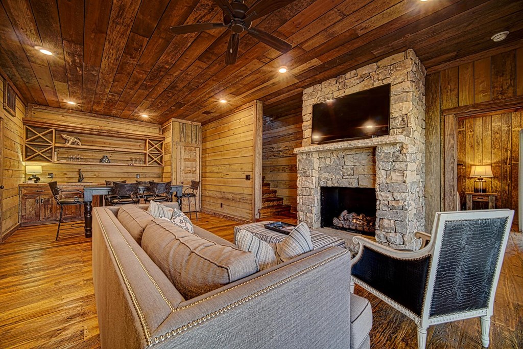 111 Price Circle Blue Ridge, GA 30513 - Photo 23 of 66