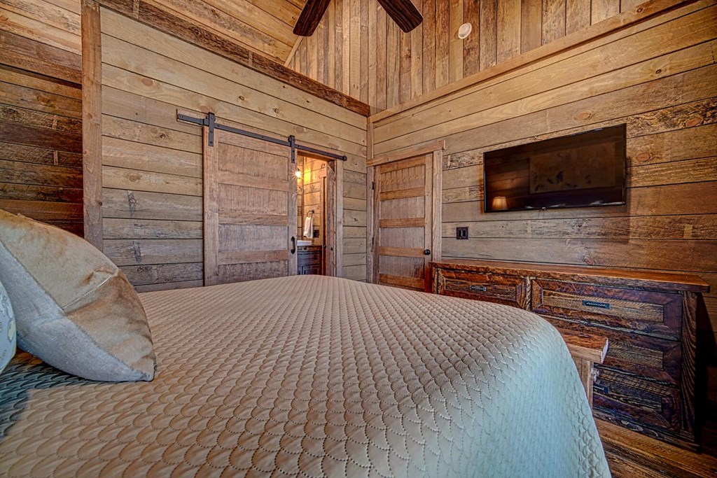 111 Price Circle Blue Ridge, GA 30513 - Photo 33 of 66