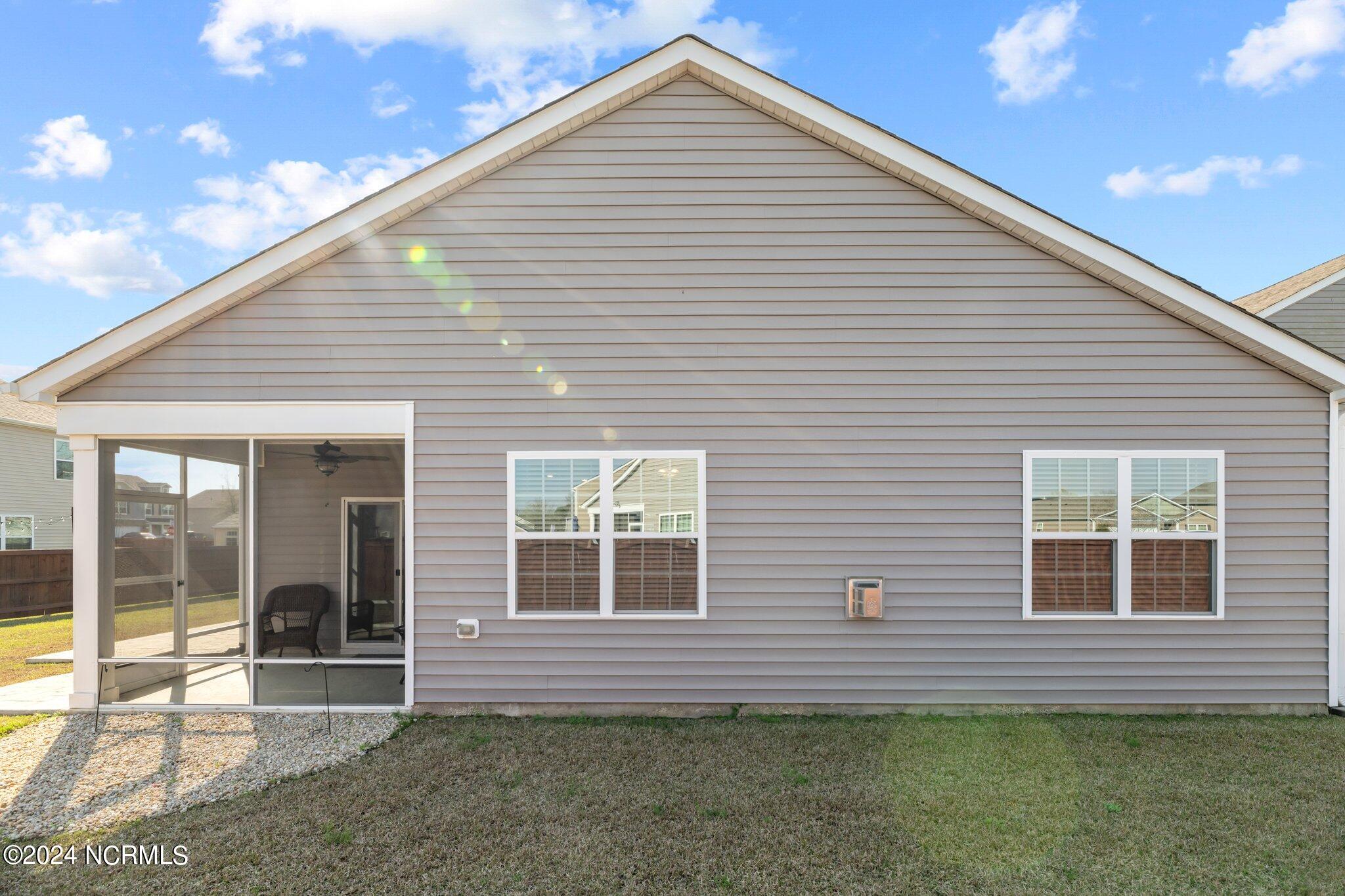 423 Frida Road New Bern, NC 28560 - Photo 9 of 55 30-web-or-mls-DSC_6747