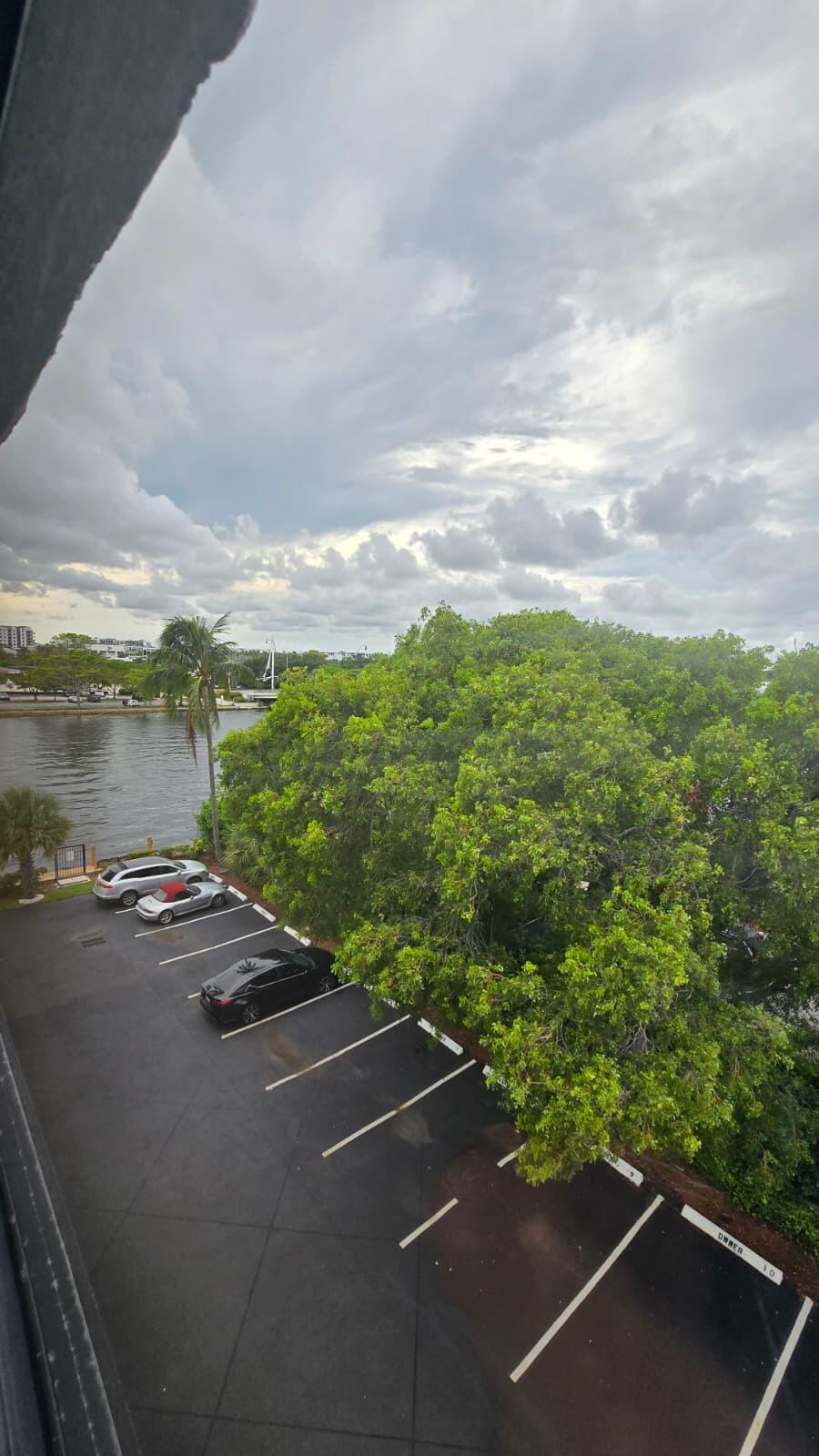 105 South Riverside Drive, Unit 402 Pompano Beach, FL 33062 - Photo 32 of 43 PHOTO-2026-06-09-17-09-44
