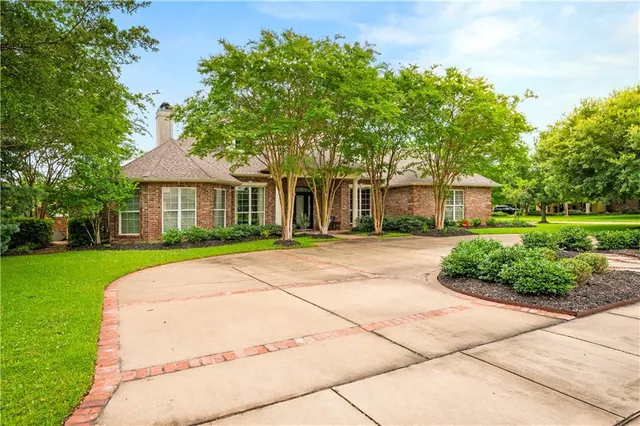 $659,000 | 6400 Genevieve Drive, Alexandria, LA 71301