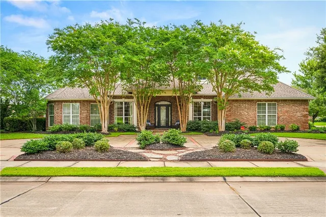 $659,000 | 6400 Genevieve Drive, Alexandria, LA 71301