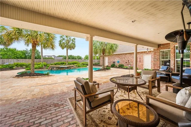 $659,000 | 6400 Genevieve Drive, Alexandria, LA 71301