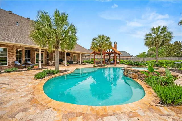 $659,000 | 6400 Genevieve Drive, Alexandria, LA 71301