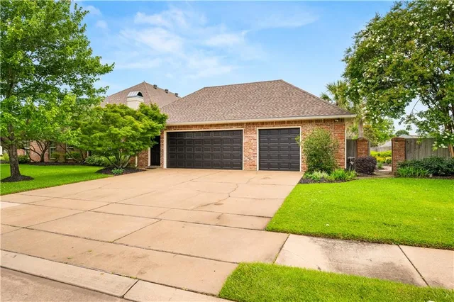 $659,000 | 6400 Genevieve Drive, Alexandria, LA 71301