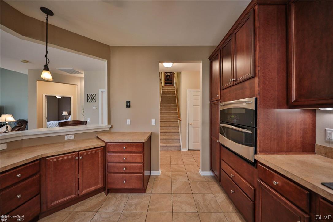 5423 Congress Way Bethlehem, PA 18017 - Photo 11 of 47