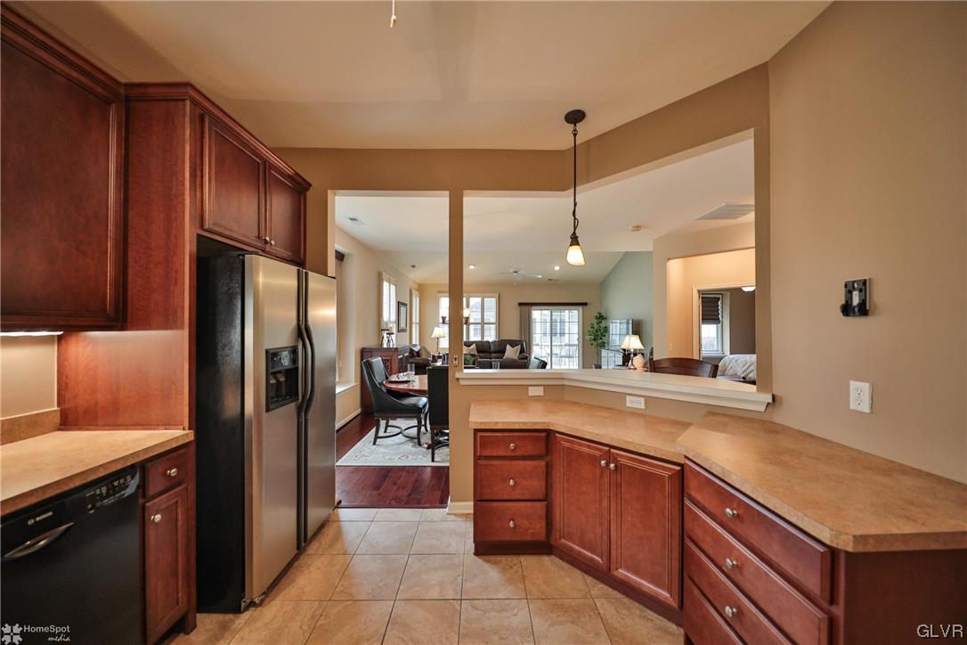 5423 Congress Way Bethlehem, PA 18017 - Photo 9 of 47