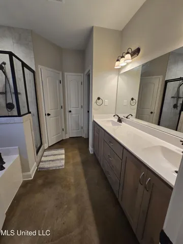 $2,250 | 65 Byhalia Creek Farms Road West, Byhalia, MS 38611