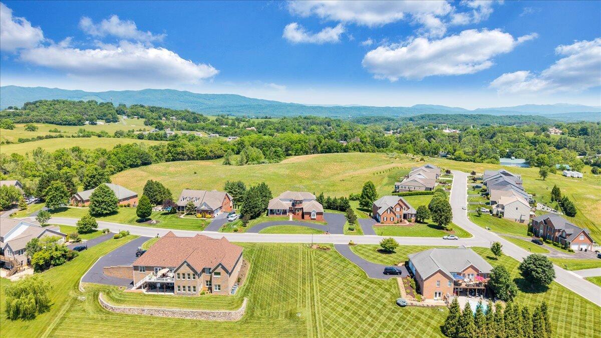625 Frontier Way Fincastle, VA 24090 - Photo 102 of 105 102-DJI_20260529122757_0315_D