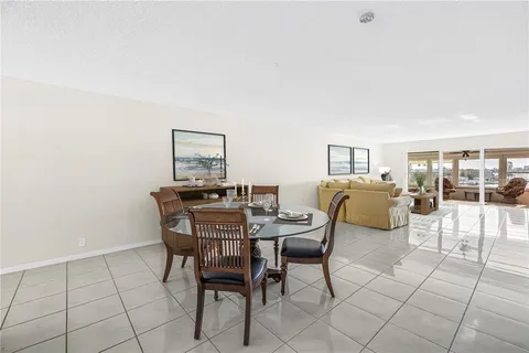 $475,000 | 1868 Shore Drive South, Unit 514, South Pasadena, FL 33707