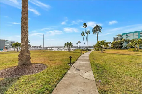 $475,000 | 1868 Shore Drive South, Unit 514, South Pasadena, FL 33707